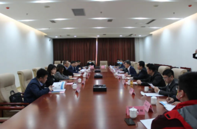 濟(jì)南市行政審批服務(wù)局(濟(jì)南市政務(wù)服務(wù)管理辦公室) 工作動(dòng)態(tài) 濟(jì)南市行政審批服務(wù)局到天橋區(qū)開展集中服務(wù)企業(yè)&ldquo;五個(gè)一&rdquo;活動(dòng)